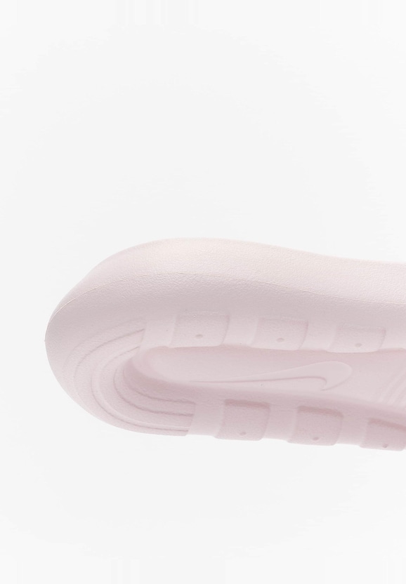 W Victori One Slide-1