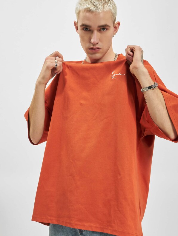 KM224-001-2 KK Chest Signature Heavy Jersey OS Tee-0