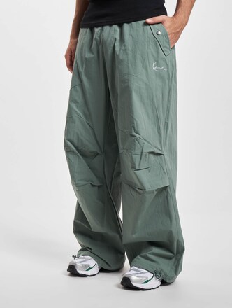 Small Signature Parachute 