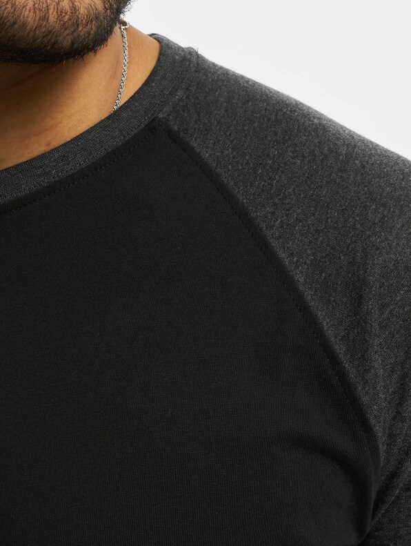 Contrast 3/4 Sleeve Raglan-3