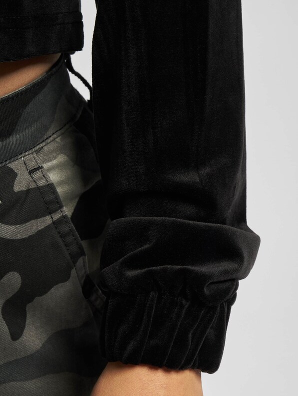 Ladies Cropped Velvet-3