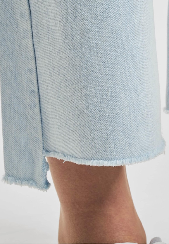 WRUP Snug Push Up 7/8 Regular Waist Raw Cut Flare-7