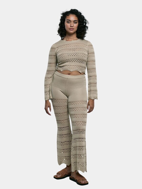 Ladies Cropped Crochet Knit-3