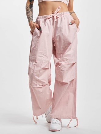 Small Signature Parachute