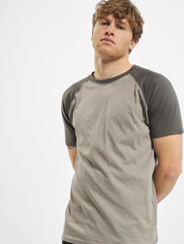 Raglan Contrast-0