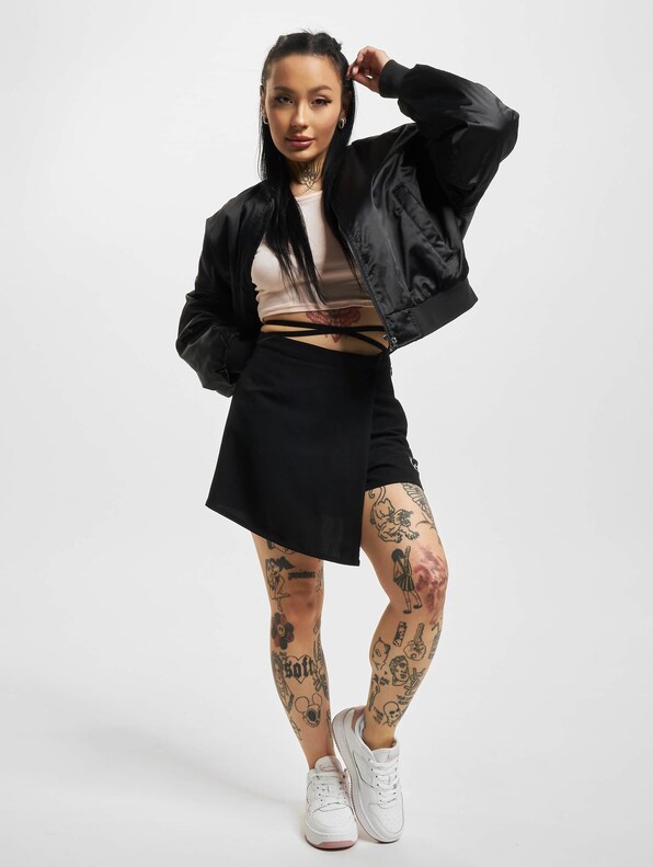 Small Signature Laced-7