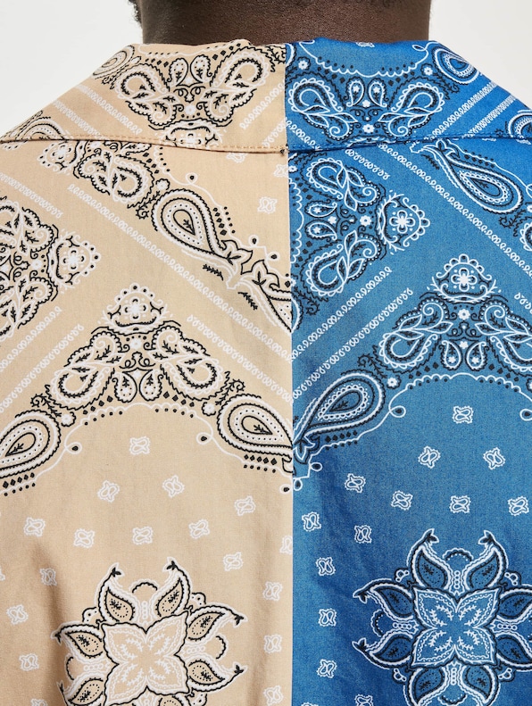 Chest Signature Paisley Block Resort -3