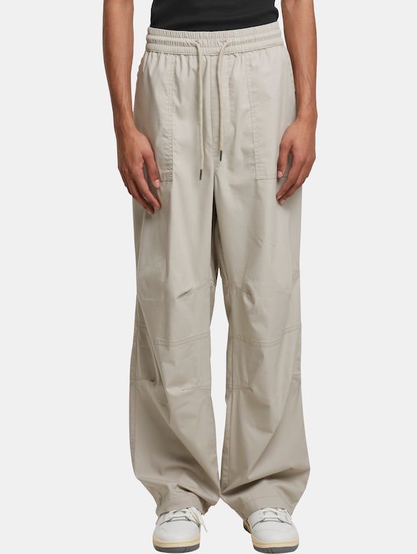 Urban Classics Loose Fit Pants With Darts-4