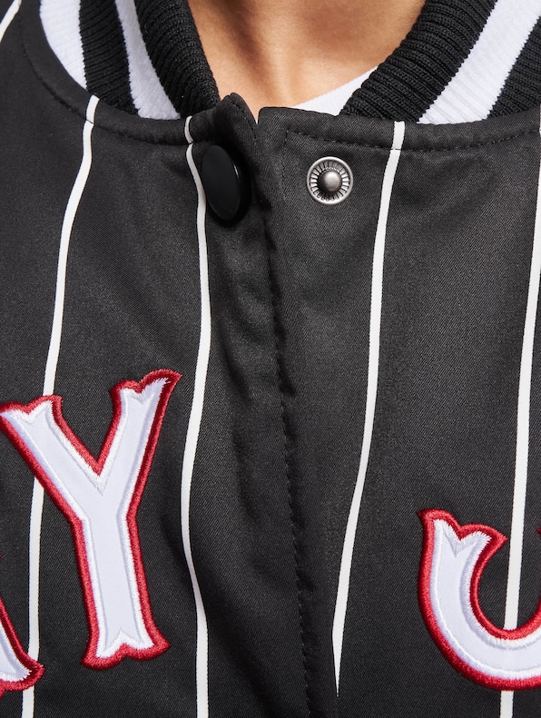 Tommy Jeans Pinstripe Letterman Bomberjacke-6