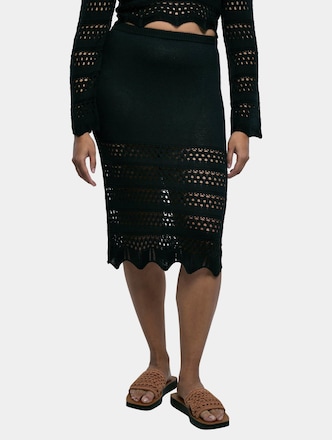 Ladies 3/4 Crochet Knit