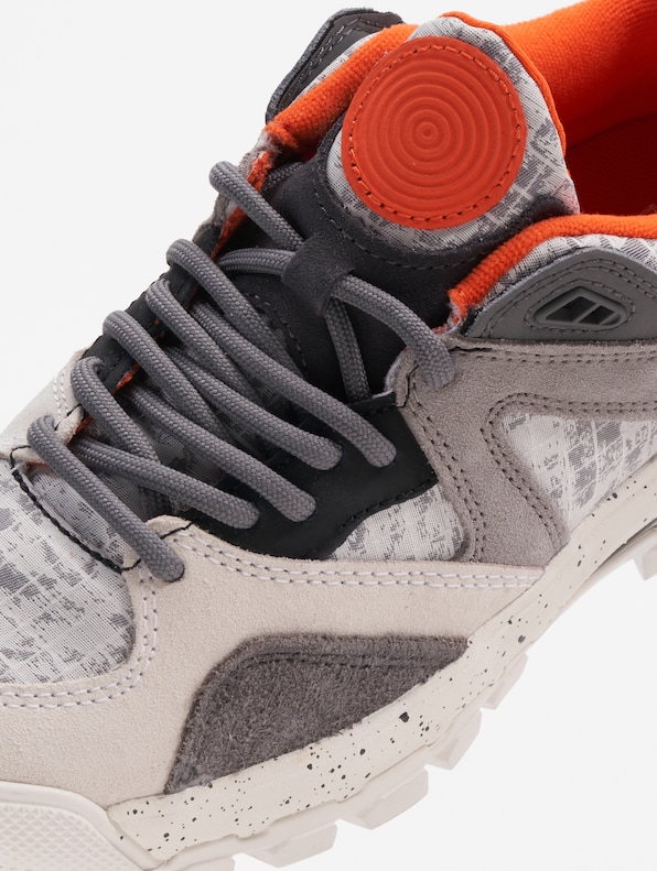 Ua Amzn Trailhead Ripstop-7