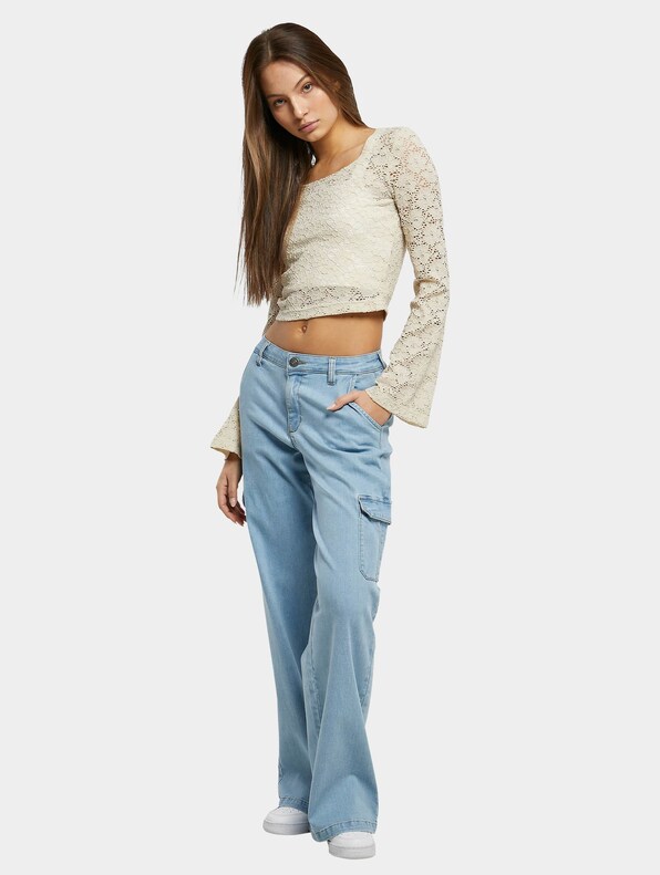 Ladies Cropped Lace-3