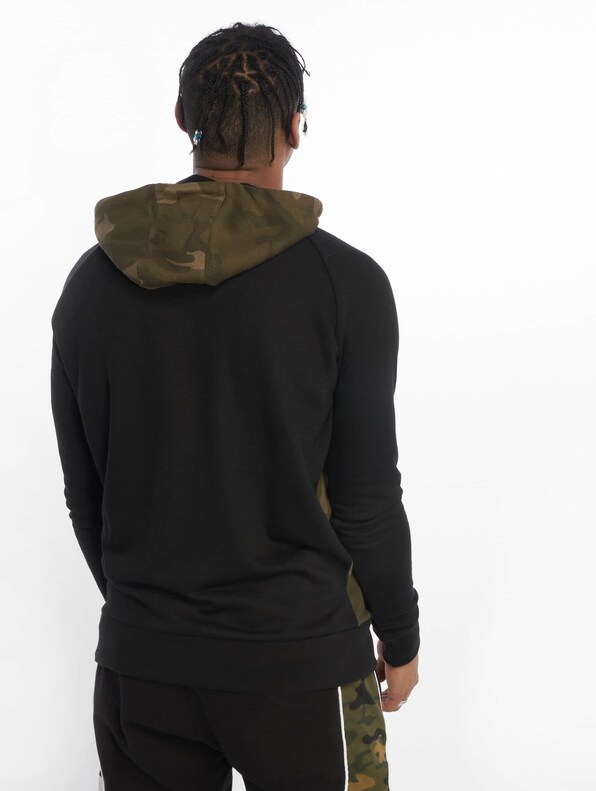 Camo Contrast Raglan-1