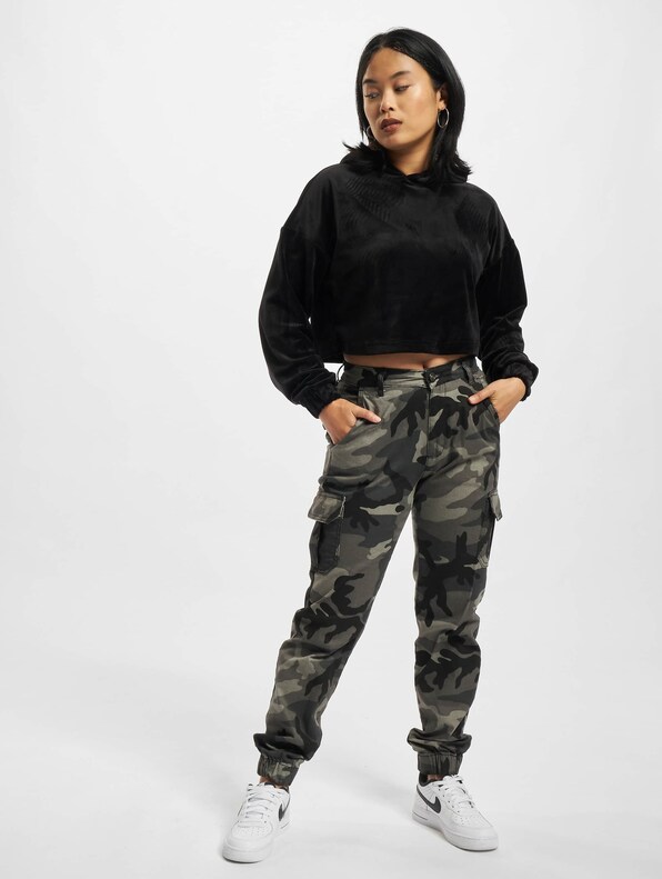 Ladies Cropped Velvet-4