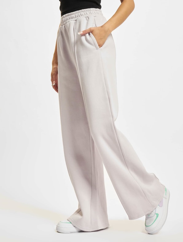 Ladies Straight Pin Tuck-0