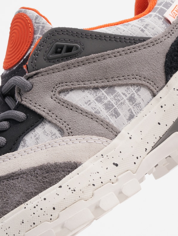 Ua Amzn Trailhead Ripstop-8